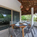Penthouse Private Rooftop Terrace With Jacuzzi Apartment