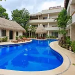 Penthouse Condo Private Rooftop Terrace With Jacuzzi