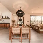 Villa With 2 Pools With Security Guard For 10 Guests