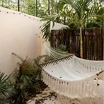 Bali 4Br Villa W Pool, Rooftop Jacuzzi And Bbq