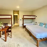 Moonshine Tulum Hotel & Hostel