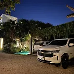 Luxury Oceanfront Estate With Pool, Staff, Sleeps 24