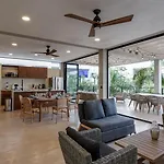 Penthouse With Private Pool, Rooftop, And Stunning Views