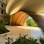 Luxurious Mistiq Gardensii Pool Beachclub * Tulum