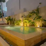 Niña Bonita Kukulkan Road Villa