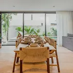 Niña Bonita Kukulkan Road Villa