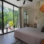 Luxe 3br Private Pool, Gated Community Villa