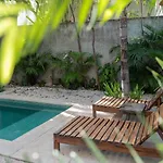 Luxe 3br Private Pool, Gated Community Villa