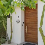 Luxe 3br Private Pool, Gated Community Villa