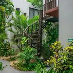 Hostel Maui