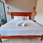 1-Bd Apt With Ocean View Rooftop Pool