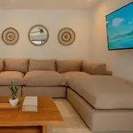 Apartamento Luxury-8 Min To Beach-private Jacuzzi & Pool
