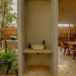Luxury-8 Min To Beach-private Jacuzzi & Pool