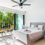 Panoramic 4*