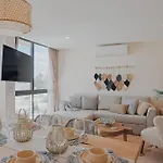 Casa Reina Apartment *