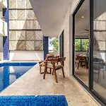 Lux 2 Bd Corner W Swim Up Pool Aldea Zama Holiday home *