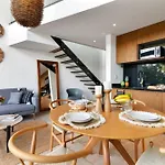 Stylish Loft With Pool Access