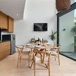 Stylish Loft With Pool Access Apartamento *
