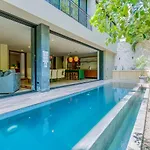 Luxurious Oasis Jacuzzi With Art Gallery And Pool Apartamento *