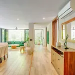 Luxurious Oasis Jacuzzi With Art Gallery And Pool Tulum