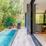 Apartamento Luxurious Oasis Jacuzzi With Art Gallery And Pool *