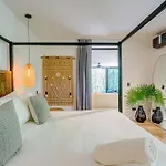 Luxurious Oasis Jacuzzi With Art Gallery And Pool Apartamento *