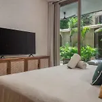 Jungle Apt, Private Pool & Security 24 Apartamento