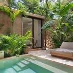 Jungle Apt, Private Pool & Security 24 Apartamento *