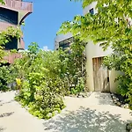 Jungle Guardian - Rooftop Pool & Club In Zona Hotelera Tulum