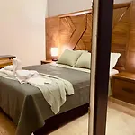 Jungle Guardian - Rooftop Pool & Club In Zona Hotelera Apartment