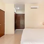 Spacious Penthouse With Private Rooftop & Jacuzzi *