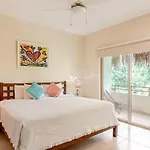 Apartamento Spacious Penthouse With Private Rooftop & Jacuzzi *