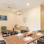 Spacious Penthouse With Private Rooftop & Jacuzzi *