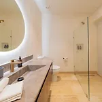 Luxury Lock Off In Apartment