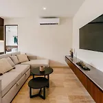 Luxury Penthouse Private Rooftop Pool Concierge Apartamento
