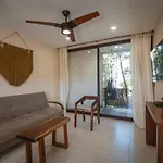 Getaway - 1br With 2 Queen Beds Pool Office Area & Gym
