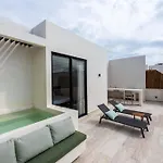 Luxury Penthouse Private Rooftop Pool Concierge *