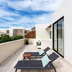 Luxury Penthouse Private Rooftop Pool Concierge *