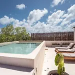 Holiday home Holistika 9br Jungle Estate With Private Rooftop & Plunge Pools Tulum