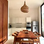 Charming 2Br Ground Floor With Private Pool