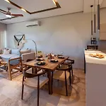 Apartamento Amira - Stylish Penthouse With Rooftop Pool & Sea Horizon *
