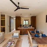 Stylish 2Br Jungle Retreat With Plunge Pool & Rooftop
