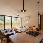 Stylish 2br Jungle Retreat With Plunge Pool & Rooftop