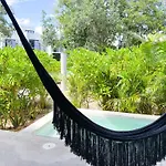 Jungle Private Pool King Bed Wifi 305 *