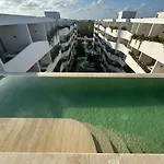 Apartamento Getaway With Jacuzzi & Pools Tulum