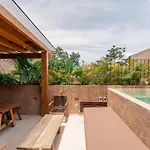 Stylish 2br Jungle Retreat With Plunge Pool & Rooftop Apartamento