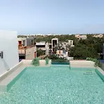 Ph 3br Jacuzzi Club Pass *