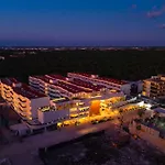 Getaway With Jacuzzi & Pools Tulum