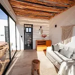 Ph 3br Jacuzzi Club Pass *
