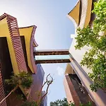 Amira - Stylish Penthouse With Rooftop Pool & Sea Horizon